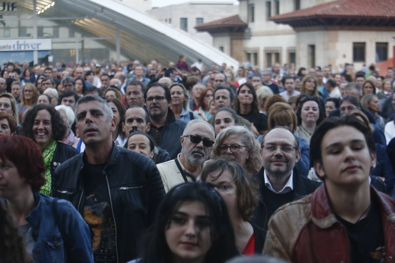 El grupo de rock, creado a mediados de los años 80, ofrecía «un pequeño repertorio» de su dilatada trayectoria.