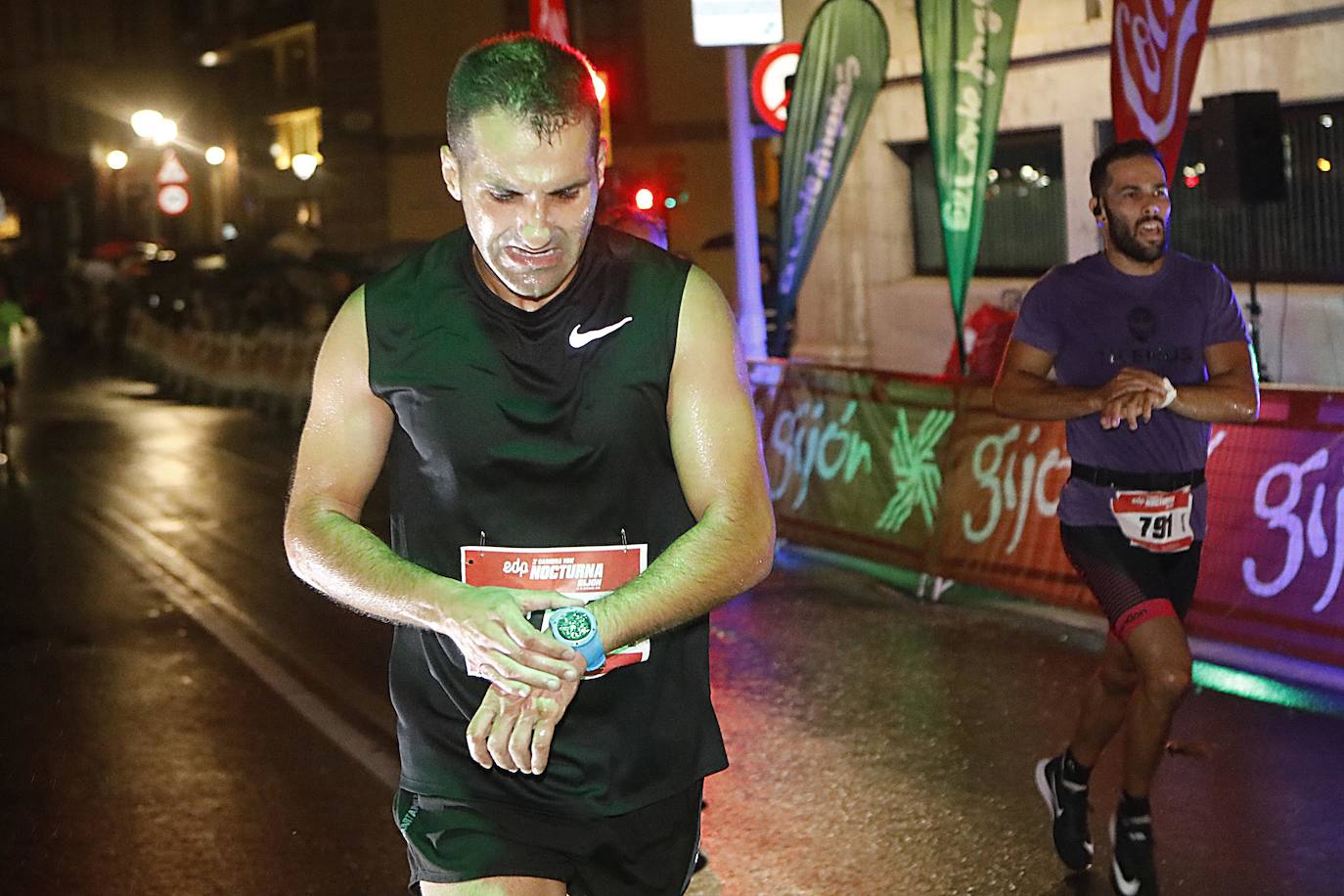 Fotos: Fotos. ¿Estuviste en la EdP Carrera Nocturna Gijón 10K? ¡Búscate! (2)