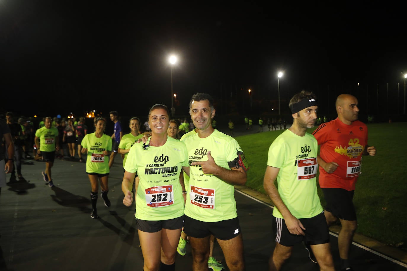 Fotos: Fotos. ¿Estuviste en la EdP Carrera Nocturna Gijón 10K? ¡Búscate! (2)