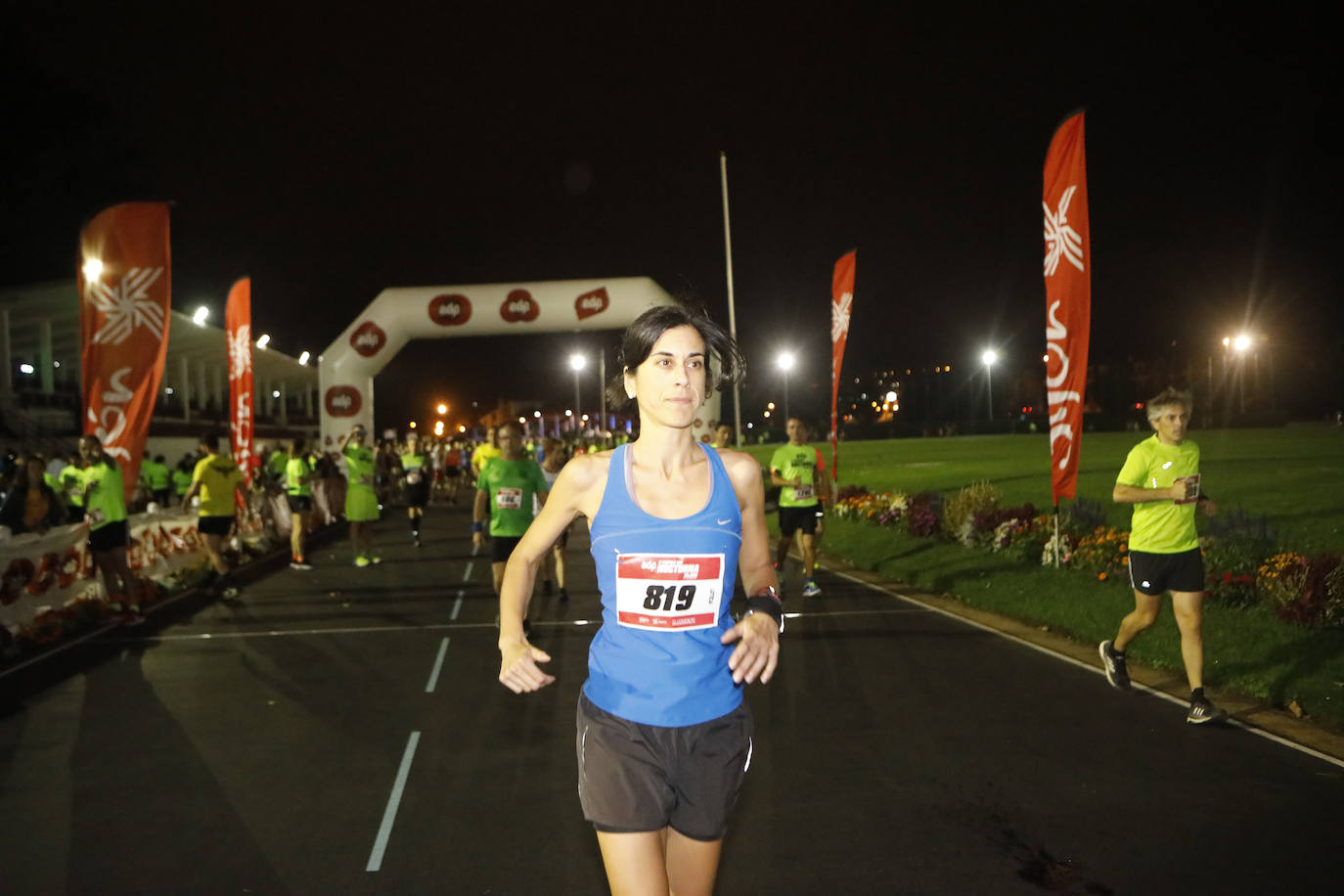 Fotos: Fotos. ¿Estuviste en la EdP Carrera Nocturna Gijón 10K? ¡Búscate! (2)