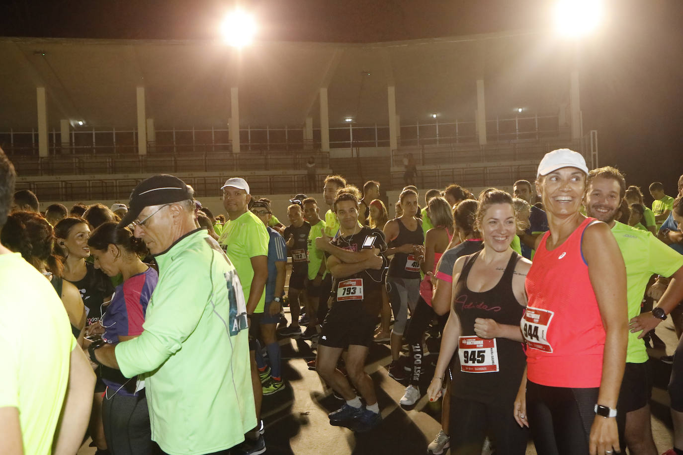 Fotos: Fotos. ¿Estuviste en la EdP Carrera Nocturna Gijón 10K? ¡Búscate! (2)