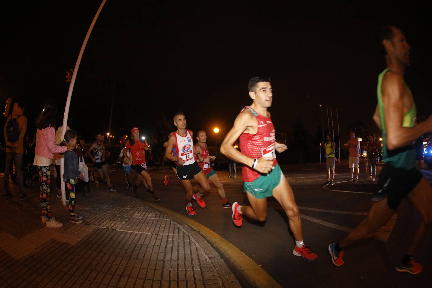 Fotos: Fotos. ¿Estuviste en la EdP Carrera Nocturna Gijón 10K? ¡Búscate! (2)