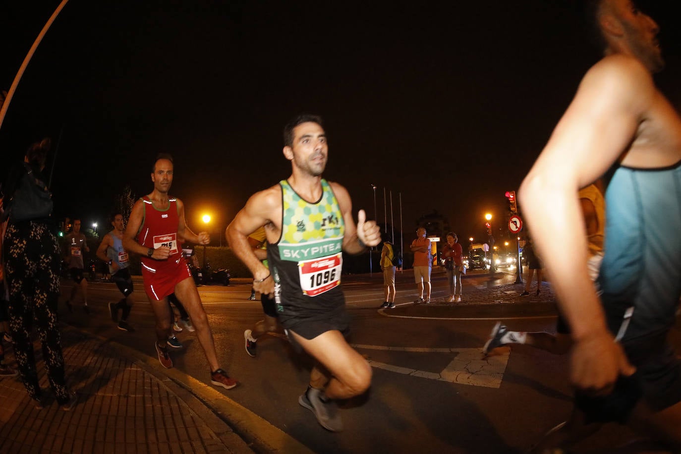 Fotos: Fotos. ¿Estuviste en la EdP Carrera Nocturna Gijón 10K? ¡Búscate! (2)