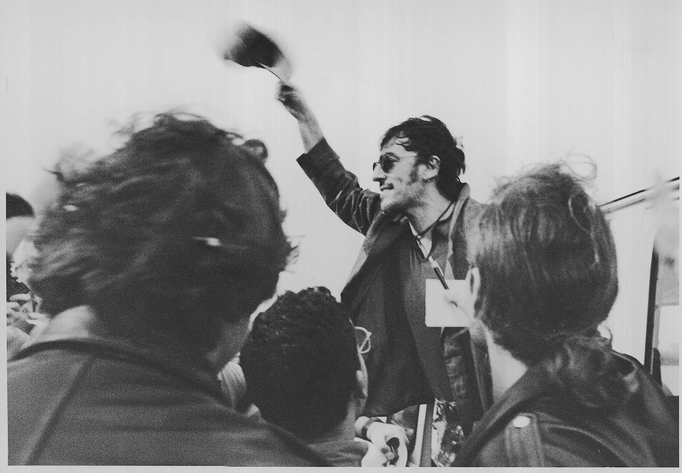 Bruce Springsteen saluda a sus fans en Gijón