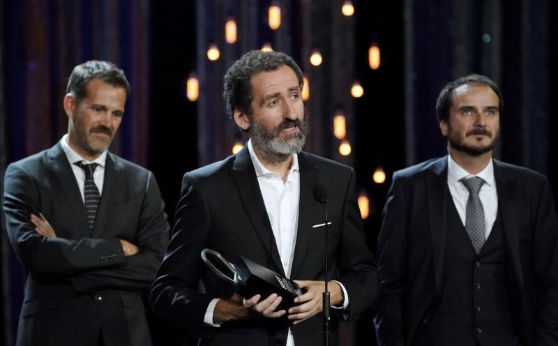 La cinta brasileña 'Pacificado' se ha alzado con la Concha de Oro, el prestigioso galardón del Festival de Cine de San Sebastián que esta noche, en la última gala de este año, ha reunido a numerosas figuras del séptimo arte.