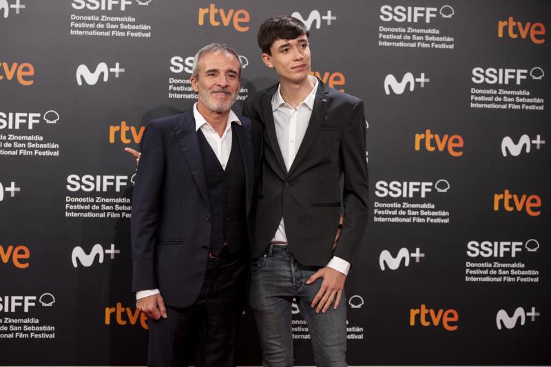 La cinta brasileña 'Pacificado' se ha alzado con la Concha de Oro, el prestigioso galardón del Festival de Cine de San Sebastián que esta noche, en la última gala de este año, ha reunido a numerosas figuras del séptimo arte.