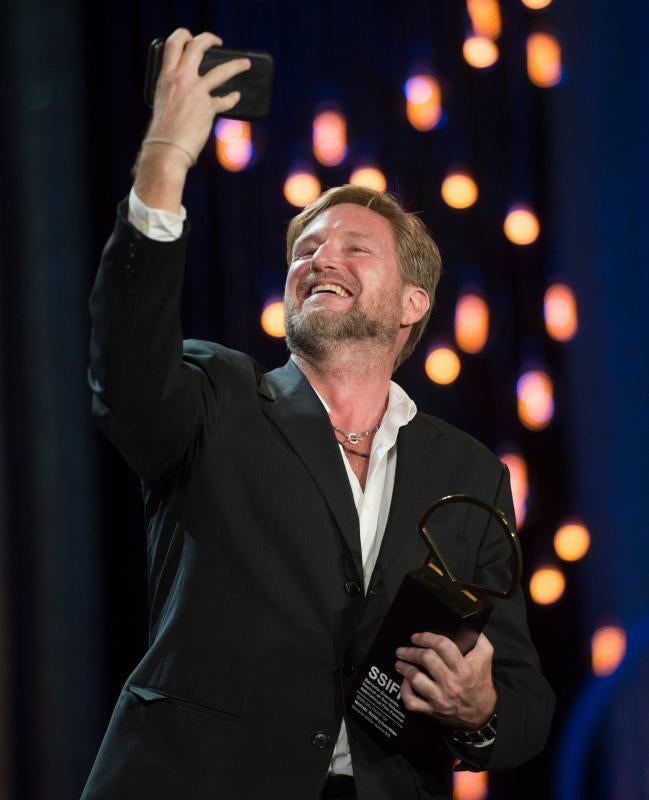 La cinta brasileña 'Pacificado' se ha alzado con la Concha de Oro, el prestigioso galardón del Festival de Cine de San Sebastián que esta noche, en la última gala de este año, ha reunido a numerosas figuras del séptimo arte.