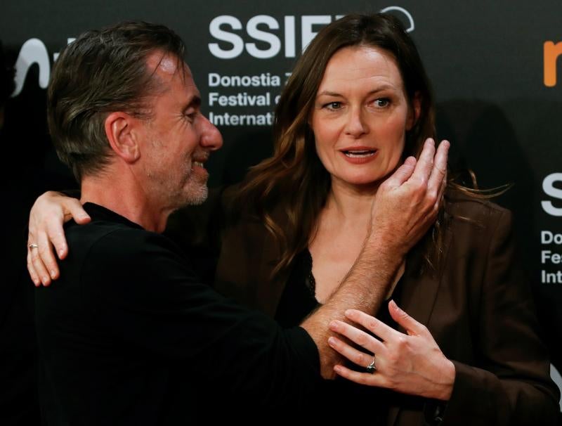 La cinta brasileña 'Pacificado' se ha alzado con la Concha de Oro, el prestigioso galardón del Festival de Cine de San Sebastián que esta noche, en la última gala de este año, ha reunido a numerosas figuras del séptimo arte.