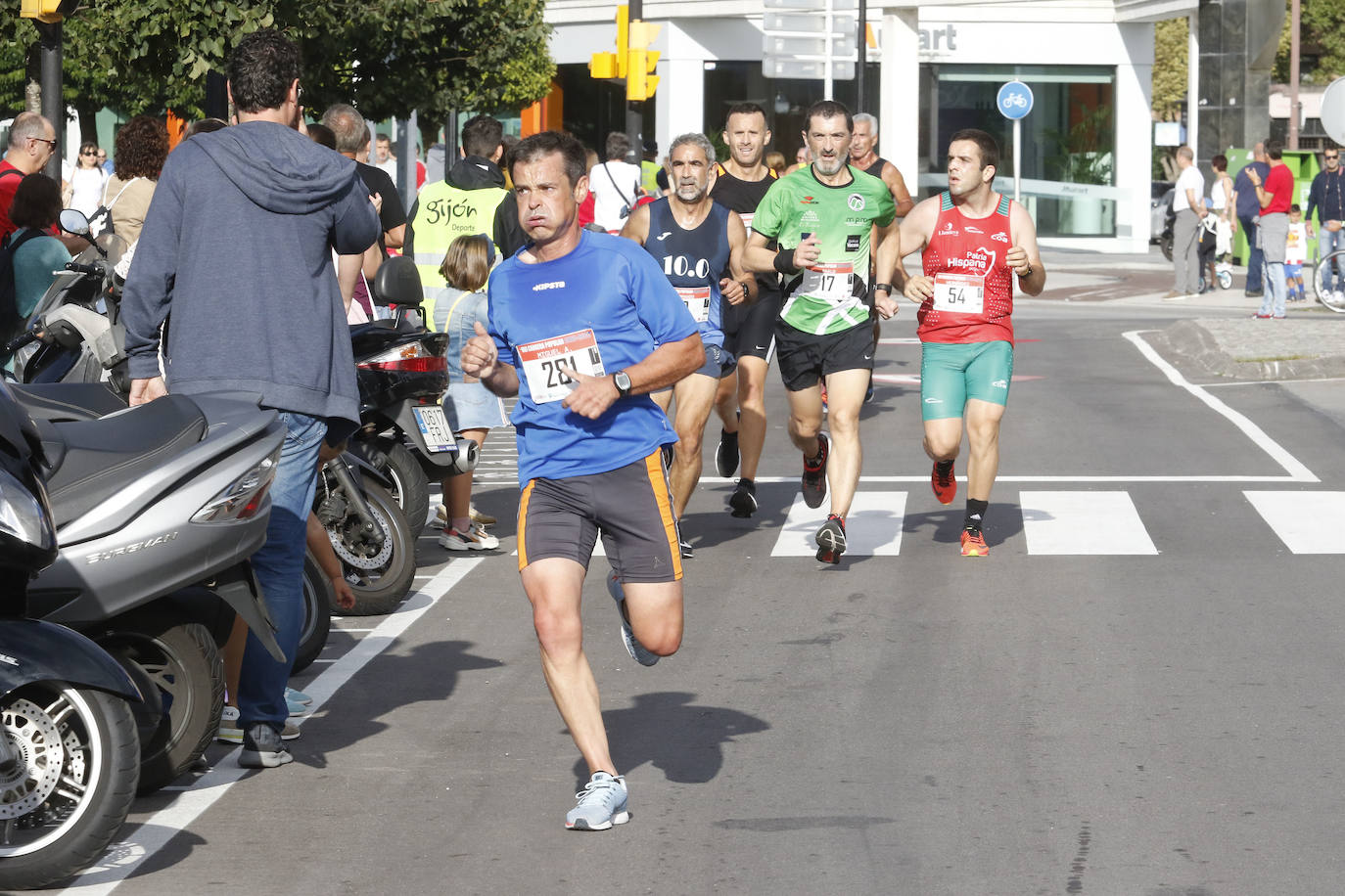 Más de 700 corredores participaron en la carrera que volvió a unir a las dos entidades