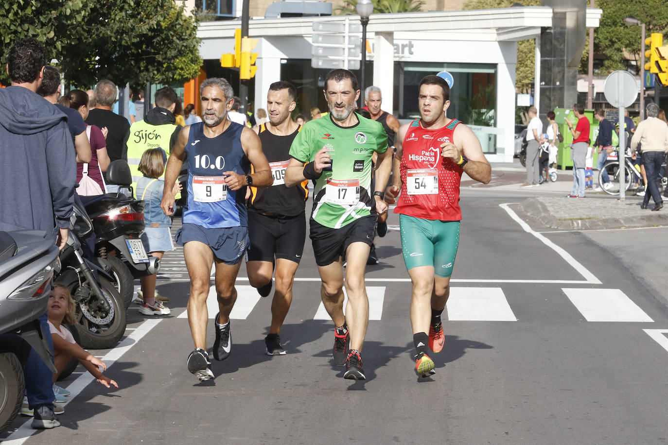 Más de 700 corredores participaron en la carrera que volvió a unir a las dos entidades