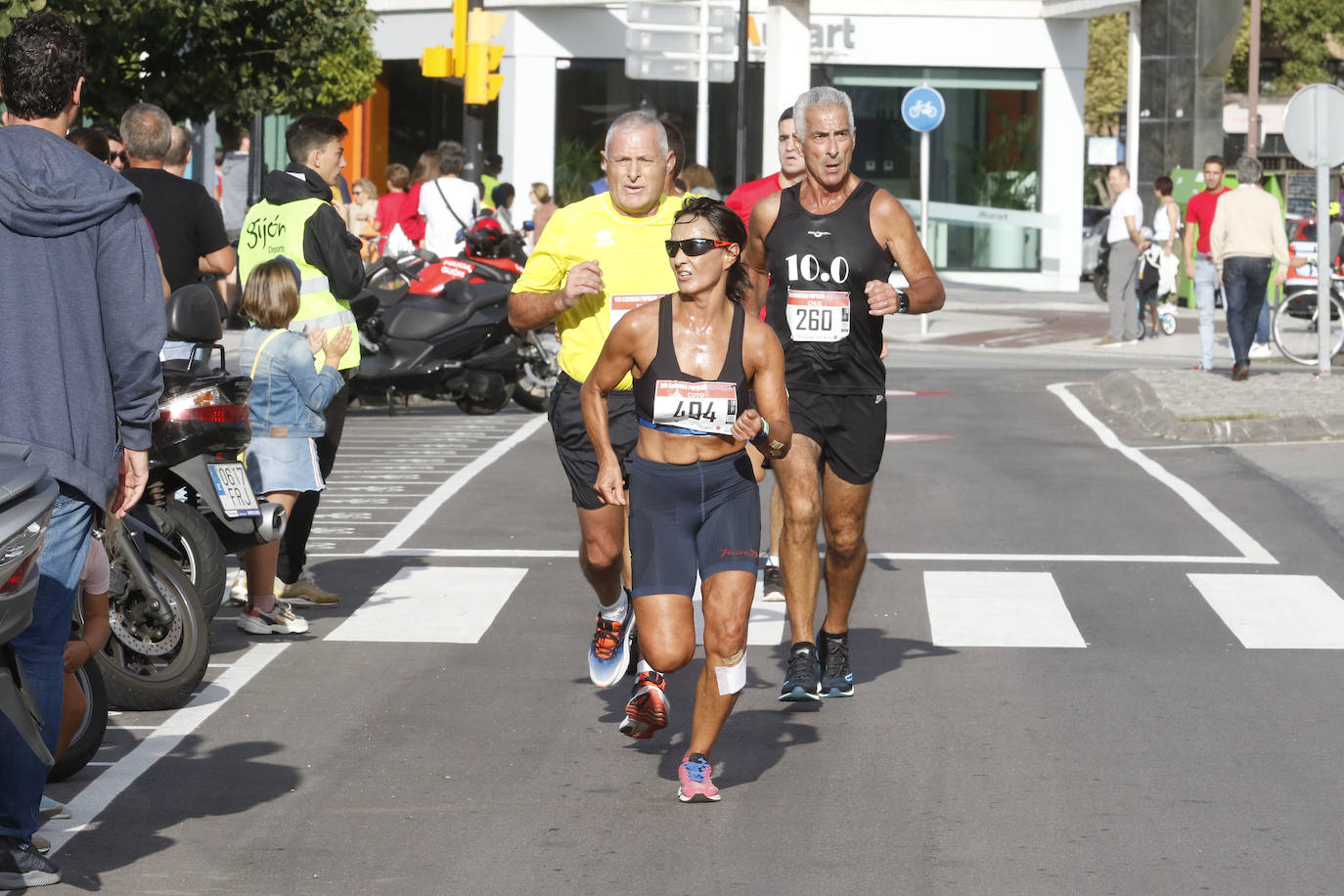 Más de 700 corredores participaron en la carrera que volvió a unir a las dos entidades