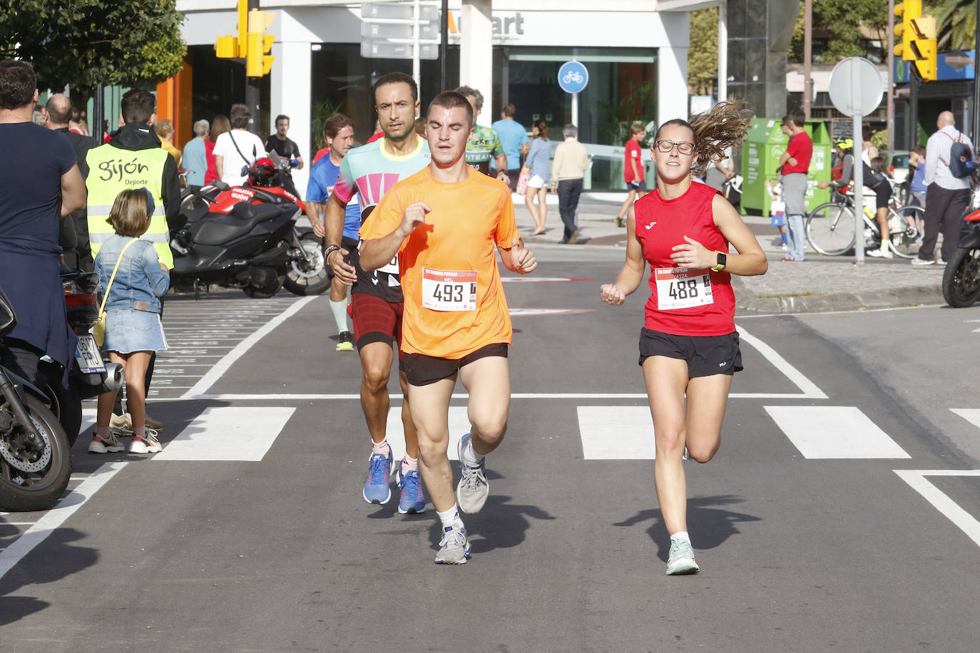 Más de 700 corredores participaron en la carrera que volvió a unir a las dos entidades