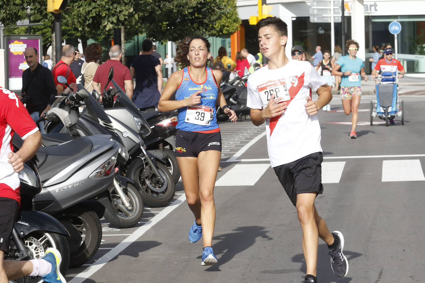 Más de 700 corredores participaron en la carrera que volvió a unir a las dos entidades