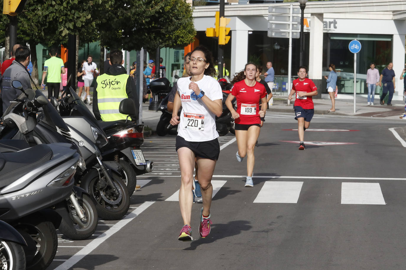 Más de 700 corredores participaron en la carrera que volvió a unir a las dos entidades