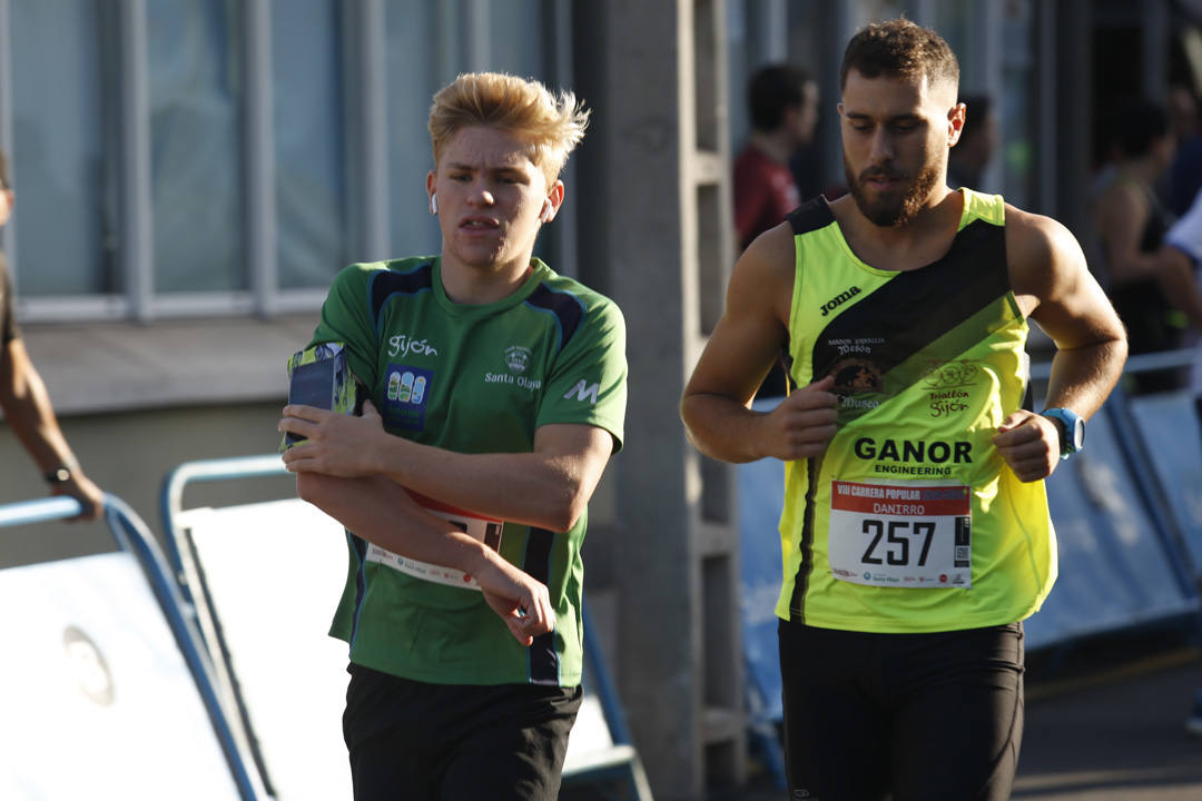 Más de 700 corredores participaron en la carrera que volvió a unir a las dos entidades