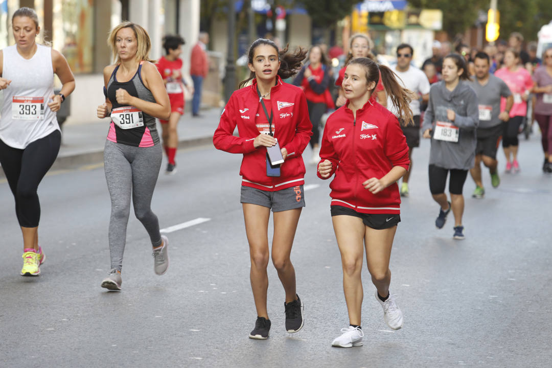 Más de 700 corredores participaron en la carrera que volvió a unir a las dos entidades