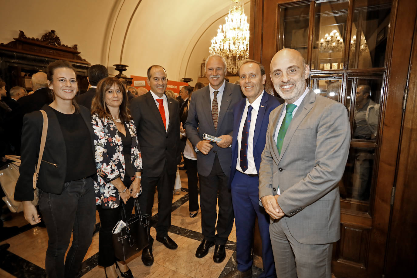 José Luis Jorcano, el Telecable Hockey, el Helimer Cantábrico, Ence, el Museo de Bellas Artes y la DOP Sidra de Asturias recibieron el aplauso del Jovellanos al recibir los Premios de EL COMERCIO 2019.