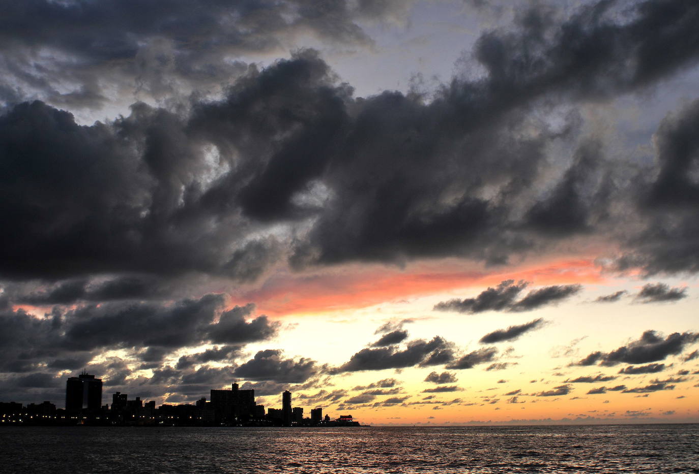 Después de varias ubicaciones fallidas, la ciudad de La Habana se estableció en su actual ubicación en 1519. Para celebrar sus cinco siglos de vida, son muchos los proyectos de rehabilitación y mejora que está recibiendo la ciudad.