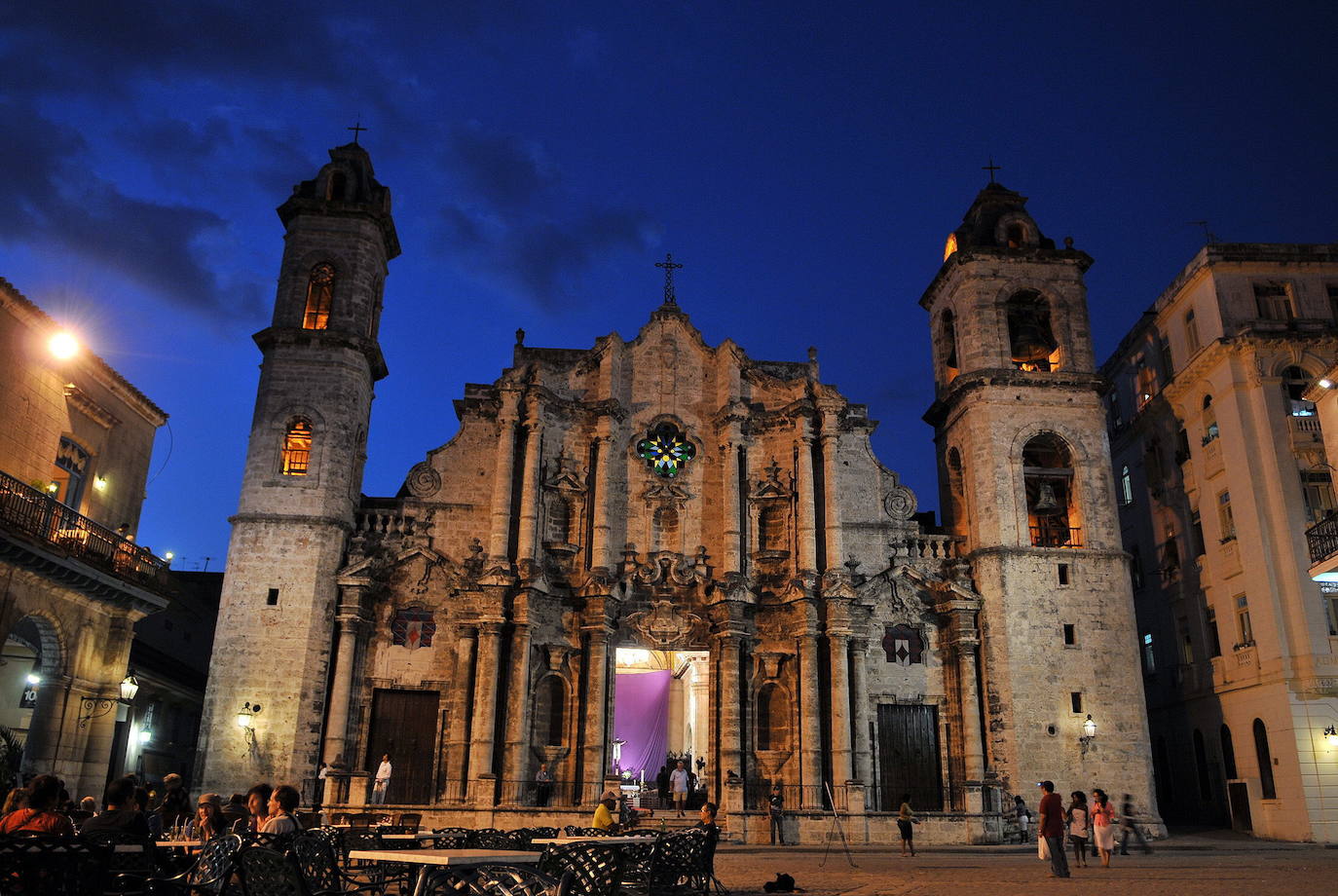 Después de varias ubicaciones fallidas, la ciudad de La Habana se estableció en su actual ubicación en 1519. Para celebrar sus cinco siglos de vida, son muchos los proyectos de rehabilitación y mejora que está recibiendo la ciudad.