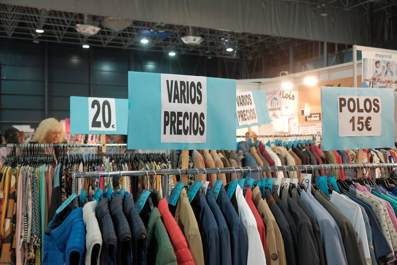 La Feria de Stocks reúne en Gijón las ofertas de 66 comercios asturianos