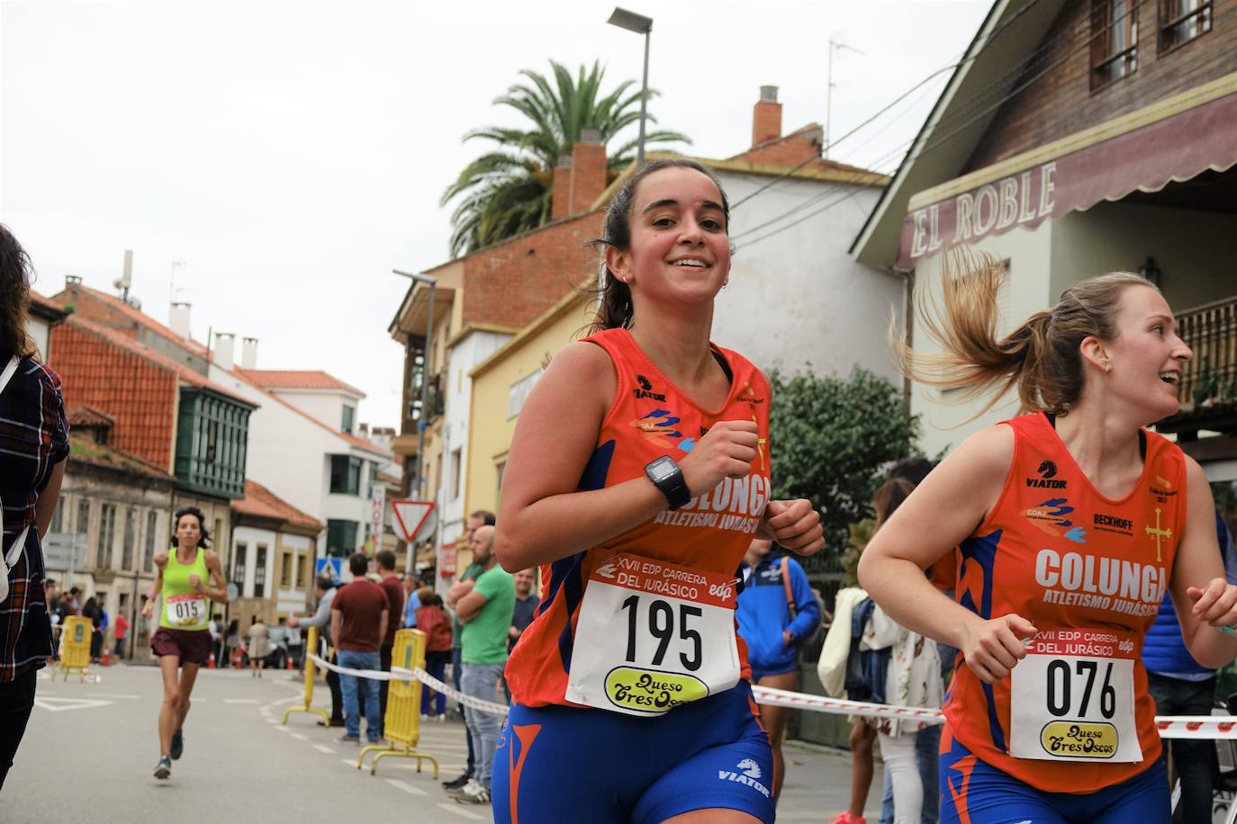 El concejo de Colunga acogió la decimoséptima edición de la Carrera del Jurásico EDP, organizada por el Club Colunga Atletismo.