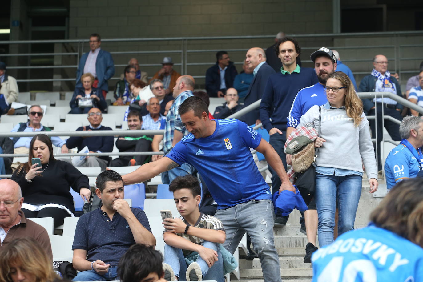 ¿Estuviste en el Real Oviedo 1-1 Numancia? ¡Búscate en el Tartiere!