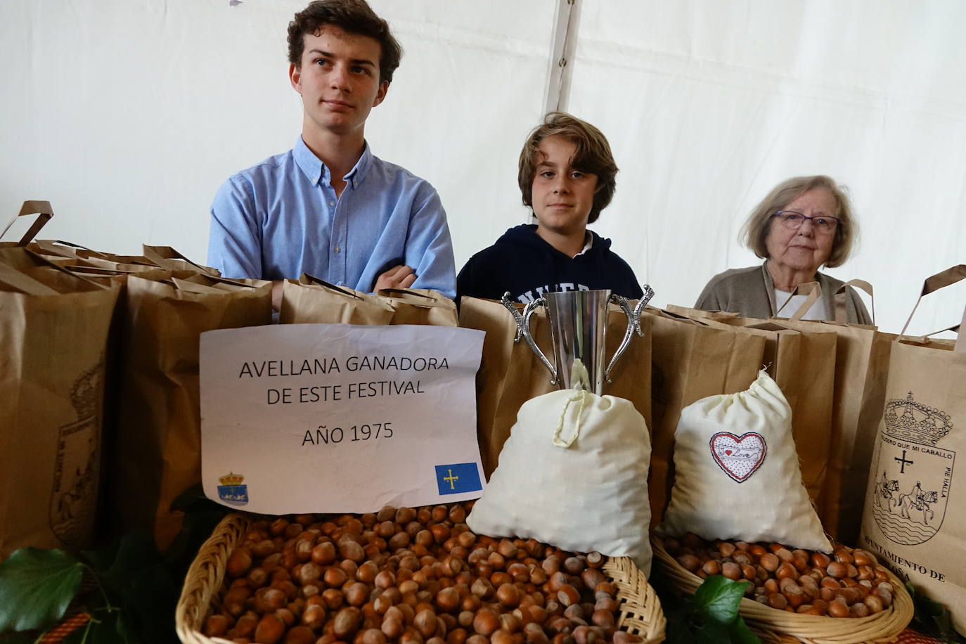 Infiesto saborea este fruto con actividades en torno al sabor asturiano con una gran afluencia de público.