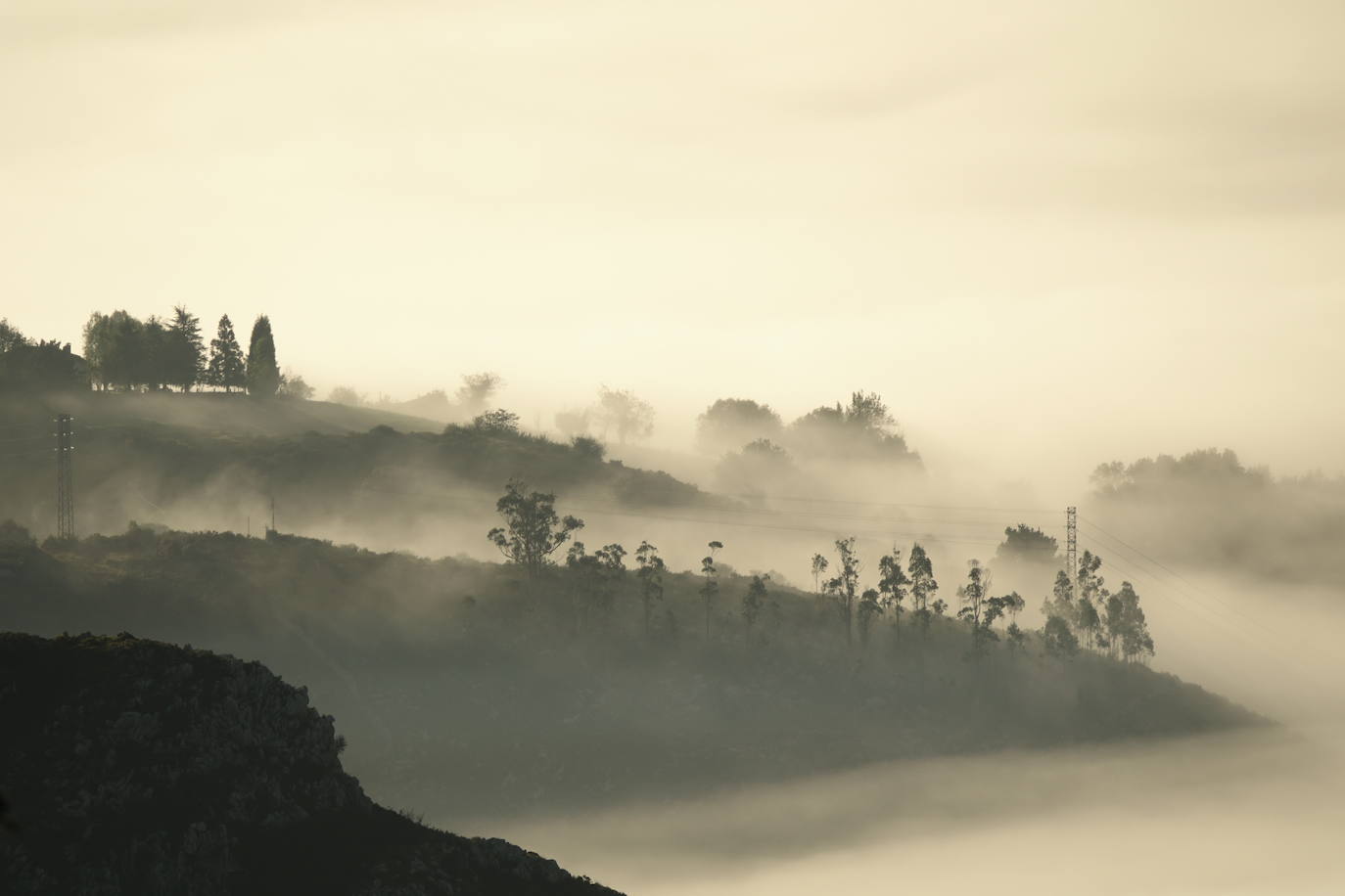 A medida que avanza el otoño, el oriente asturiano comienza a teñirse de amarillo, naranja y rojo. Aunque el verde resiste y el calor aún no quiere dar el testigo a los días más fríos.