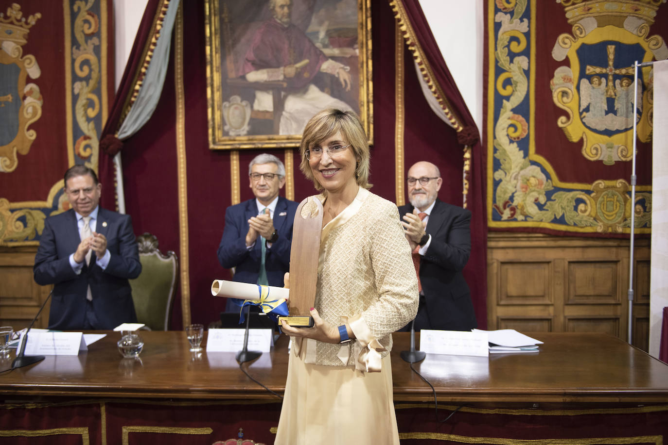 Los galardones iberoamericanos de Asicom y la Universidad de oviedo cumplen una década de homenajes al «entendimiento humano»