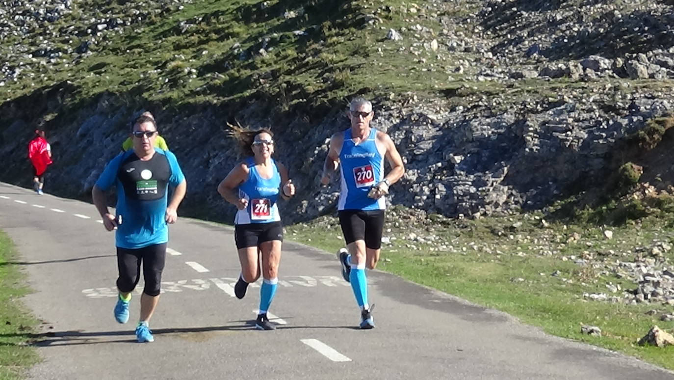 Cerca de 200 atletas se dieron cita en el trail. 