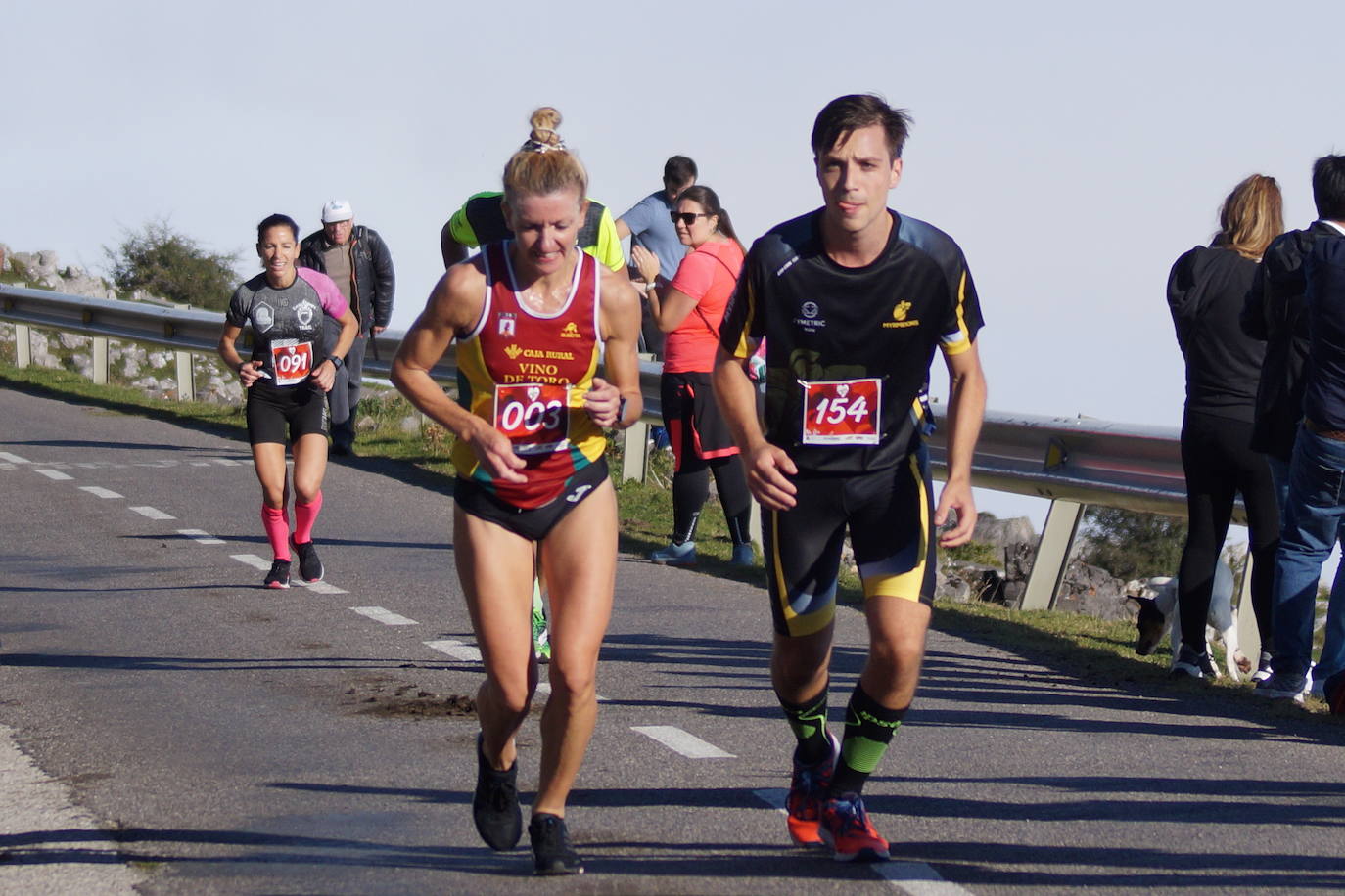 Cerca de 200 atletas se dieron cita en el trail. 