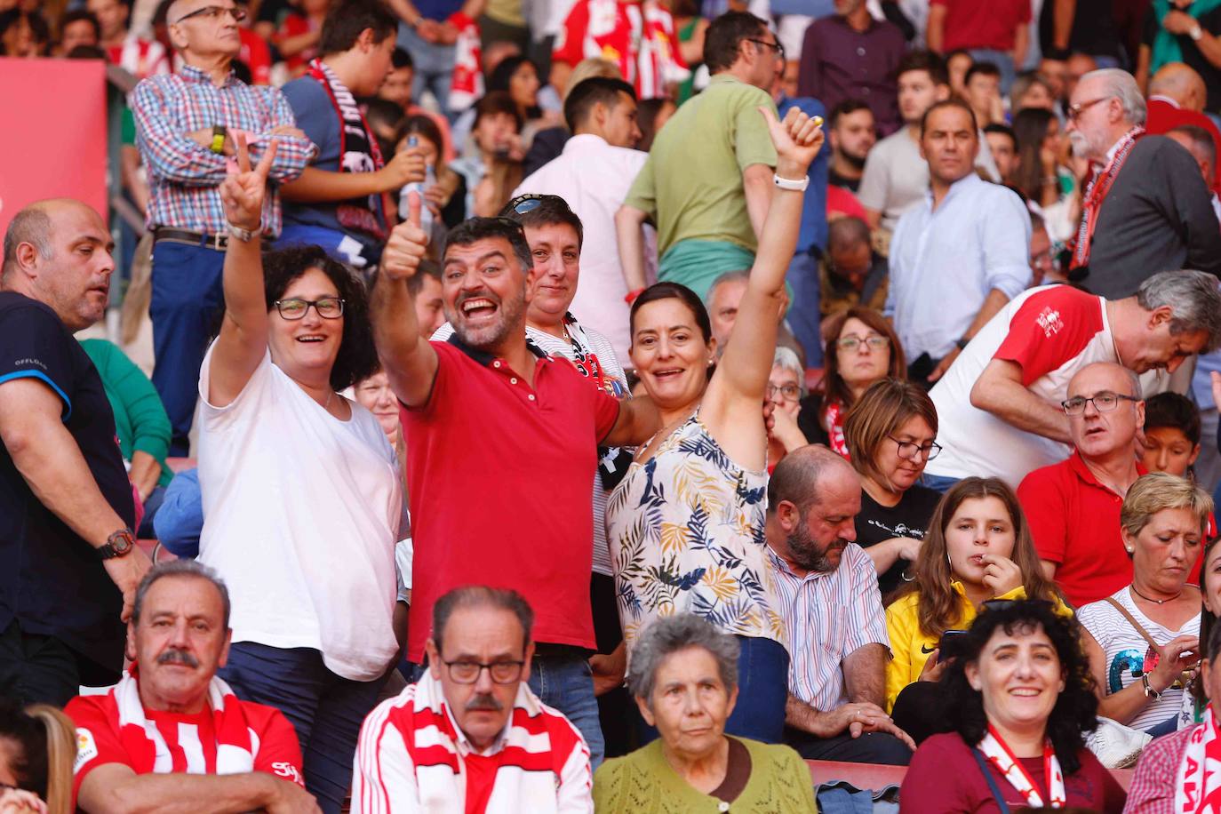 Fotos: ¿Estuviste en el Sporting 1 - 3 Alcorcón? ¡Búscate! (2)