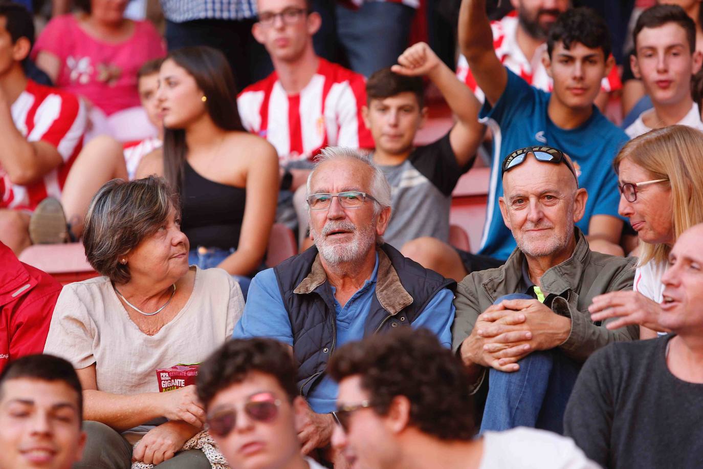 Fotos: ¿Estuviste en el Sporting 1 - 3 Alcorcón? ¡Búscate! (2)