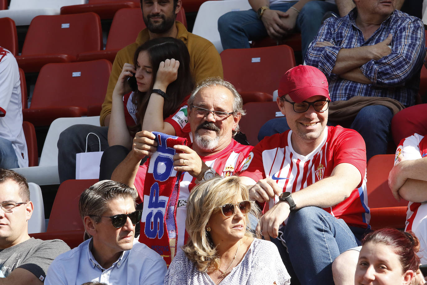 Fotos: ¿Estuviste en el Sporting 1 - 3 Alcorcón? ¡Búscate!