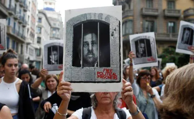 El Supremo condena a trece años de cárcel a Junqueras por sedición y malversación