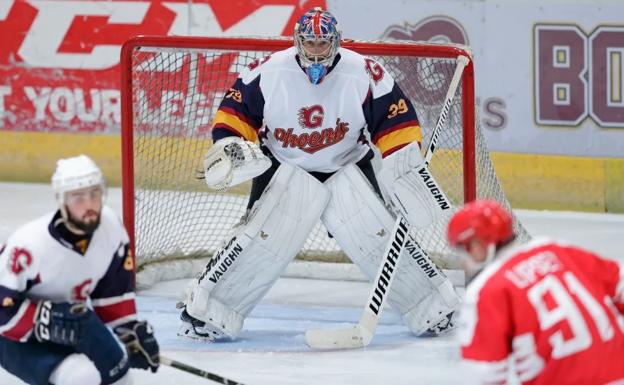 Cech en su debut en el hockey hielo, deporte que practicó hasta los 13 años