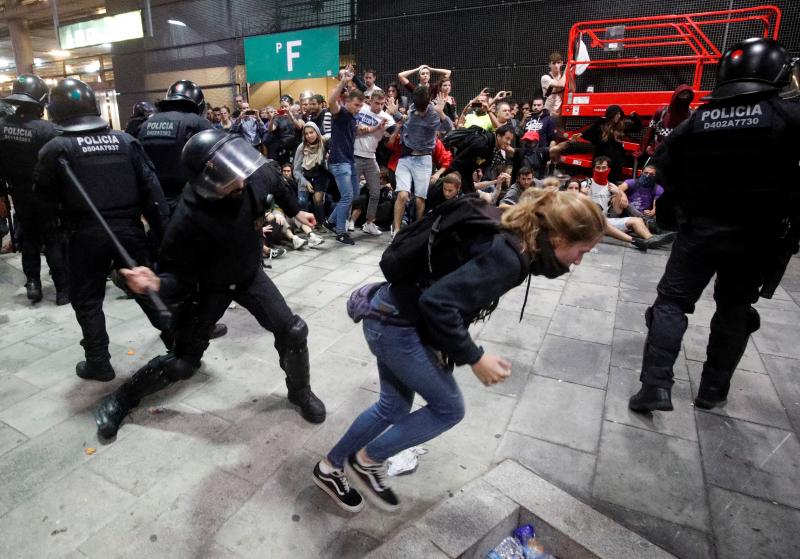 Fotos: Protestas en Cataluña al conocerse la condena de los líderes independentistas