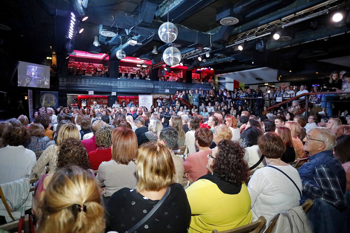 Con motivo de la conmemoración el 19 de octubre del Día Mundial contra el Cáncer de Mama, la sala de fiestas gijonesa acoge el la XI pasarela para concienciar sobre esta enfermedad. 