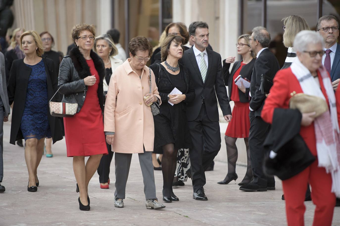 En el equipamiento ovetense han estado presentes numerosos representantes de la vida social, económica y política de la región.