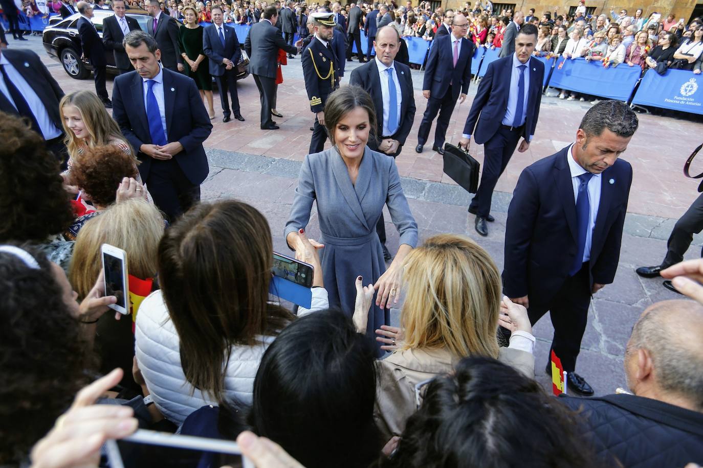 Doña Leonor llega a Oviedo en sus primeros Premios Princesa de Asturias. 