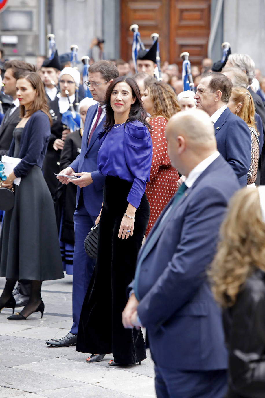 Familia Real, premiados e invitados han lucido sus mejores galas para asistir la ceremonia de entrega de los Premios