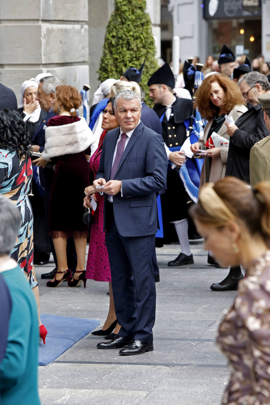 Familia Real, premiados e invitados han lucido sus mejores galas para asistir la ceremonia de entrega de los Premios