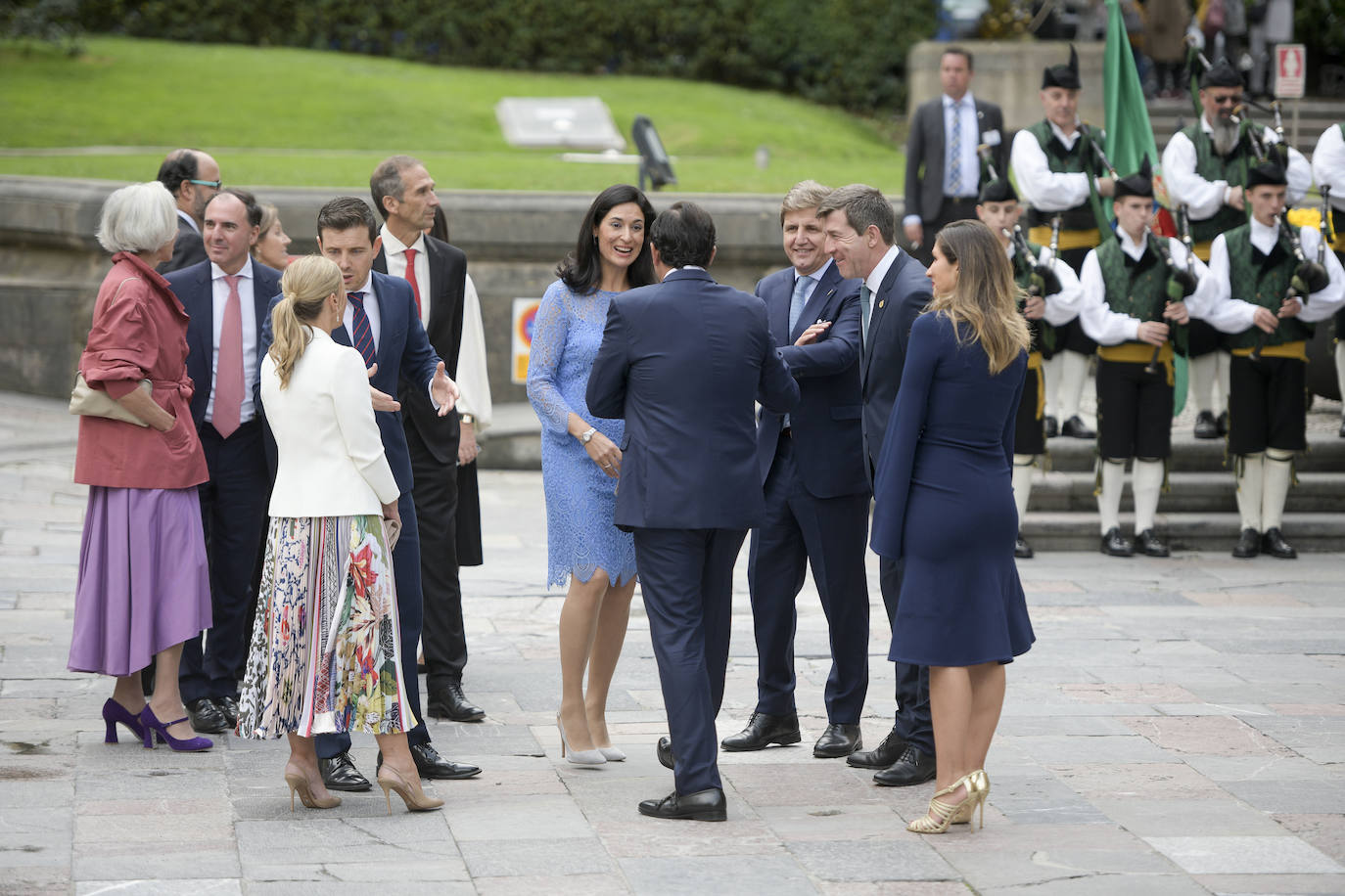 Familia Real, premiados e invitados han lucido sus mejores galas para asistir la ceremonia de entrega de los Premios