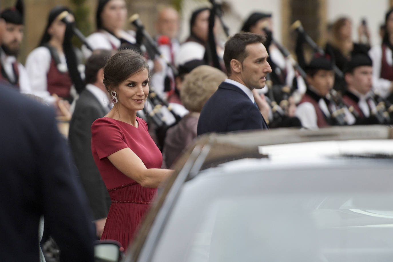 Familia Real, premiados e invitados han lucido sus mejores galas para asistir la ceremonia de entrega de los Premios