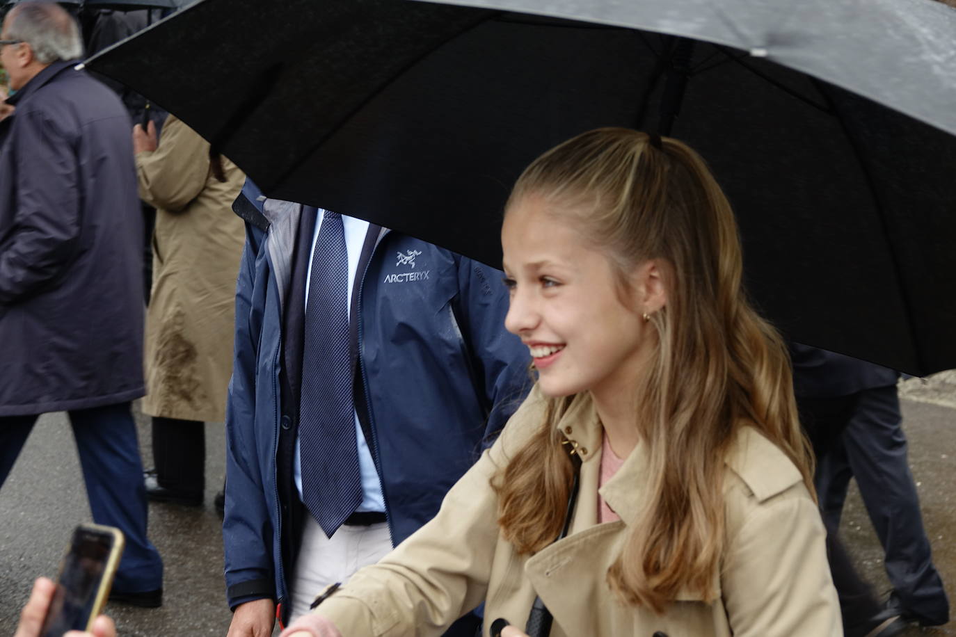 La lluvia no consiguió empañar la visita de la Princesa junto a los Reyes y la Infanta Sofía al Pueblo Ejemplar 2019.