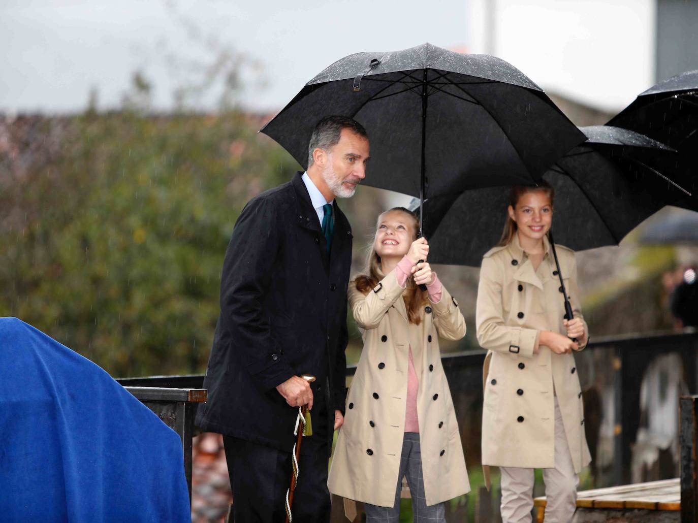 La lluvia no consiguió empañar la visita de la Princesa junto a los Reyes y la Infanta Sofía al Pueblo Ejemplar 2019.