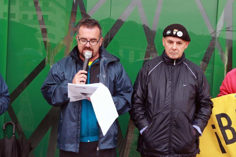 Una marcha convocada por la Plataforma por el soterramiento de las vías de Feve en Langreo, reivindica la culminación de este proyecto