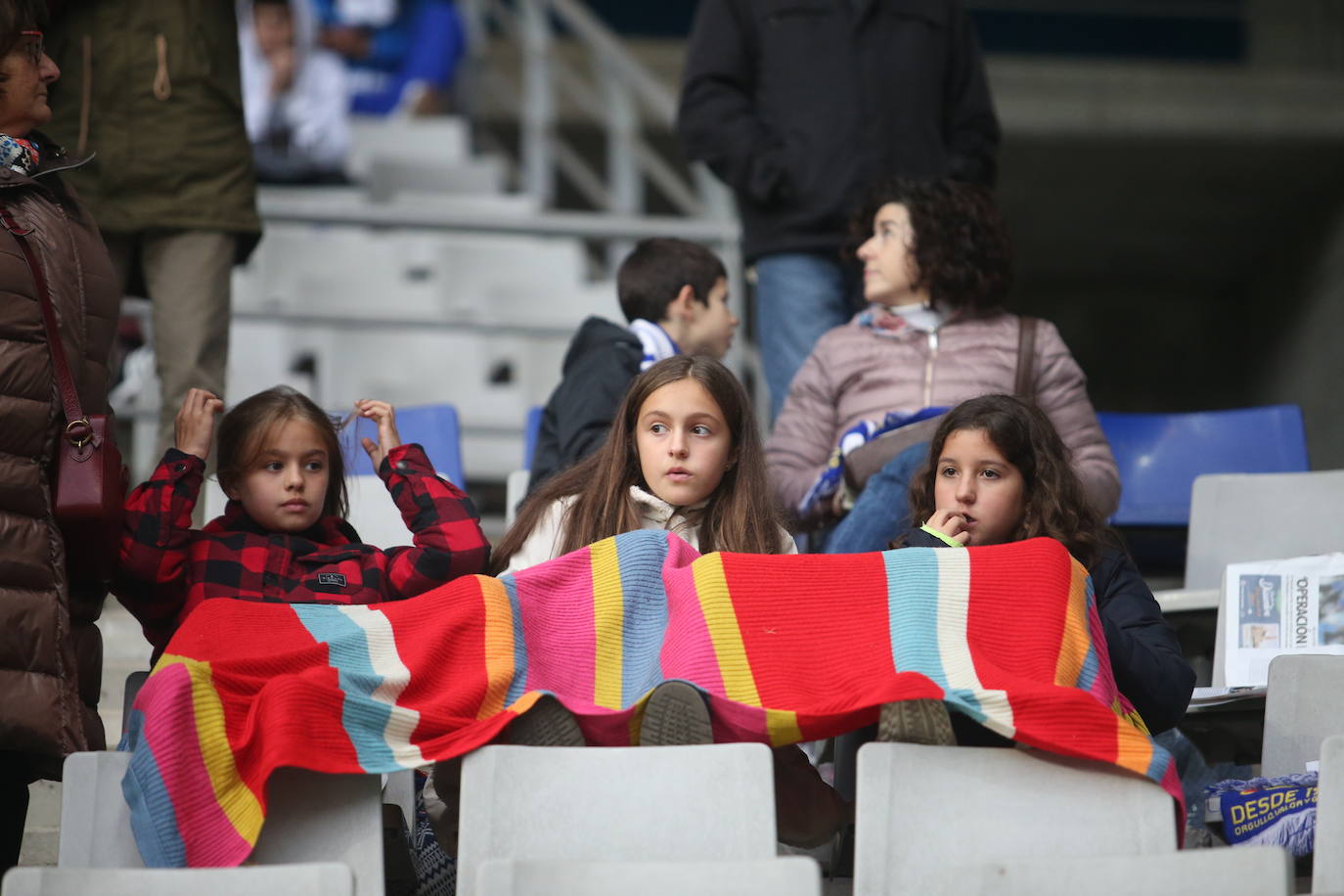 Fotos: ¿Estuviste en el Real Oviedo 4 - 2 Girona? ¡Búscate!