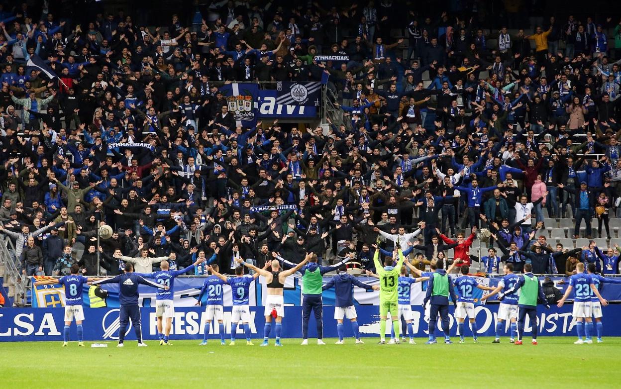 Los futbolistas azules hicieron la tradicional 'haka' a la conclusión del encuentro. 