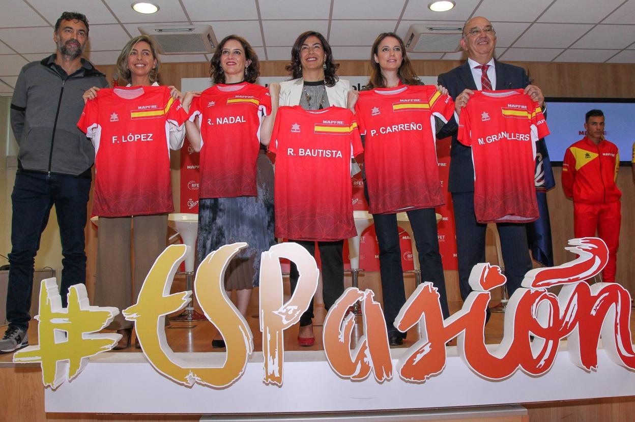 Sergi Bruguera, Eva Piera, Isabel Díaz Ayuso, María José Rienda, Andrea Levy y Miguel Díaz. 